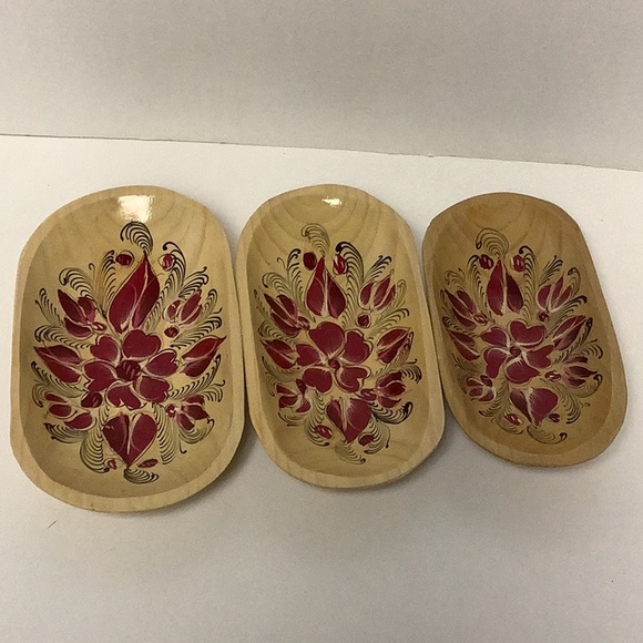 Set of 3 wooden nesting bowls handpainted floral pattern in Mexico - Picture 1 of 6